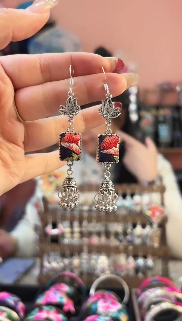 织绣艺枝独绣手工饰品47