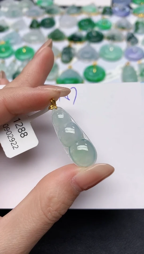 颈饰18K金镶嵌翡翠天然缅甸A货翡翠百元以上9元证书费自理