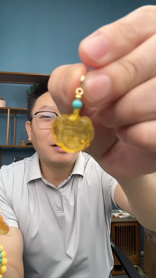 裸石琥珀未镶嵌1（有瑕介意勿拍）