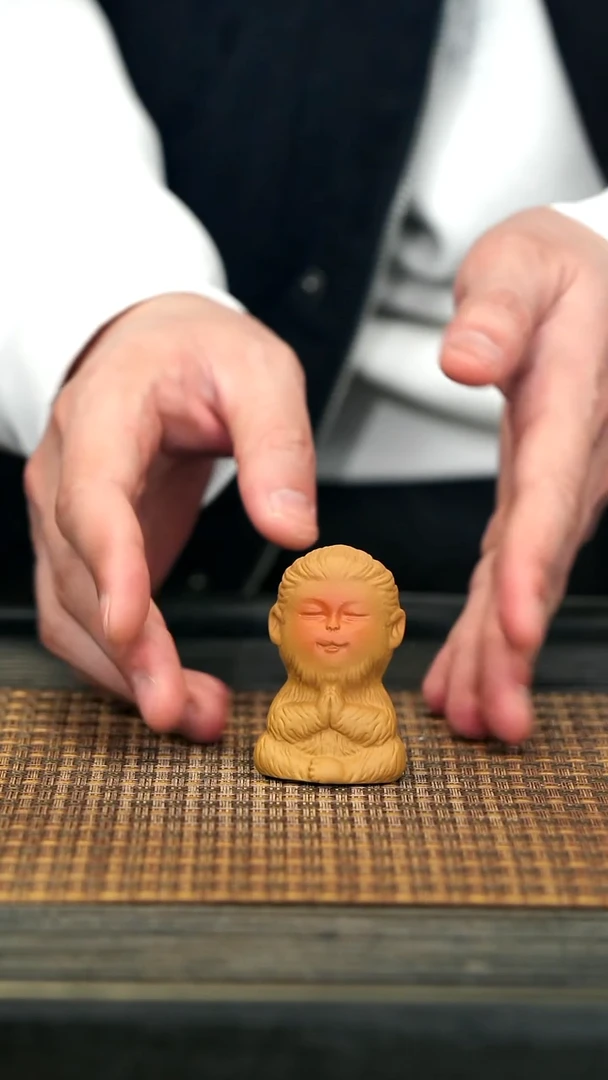 【闪购商品】紫砂茶壶1猴雕塑 黄金段