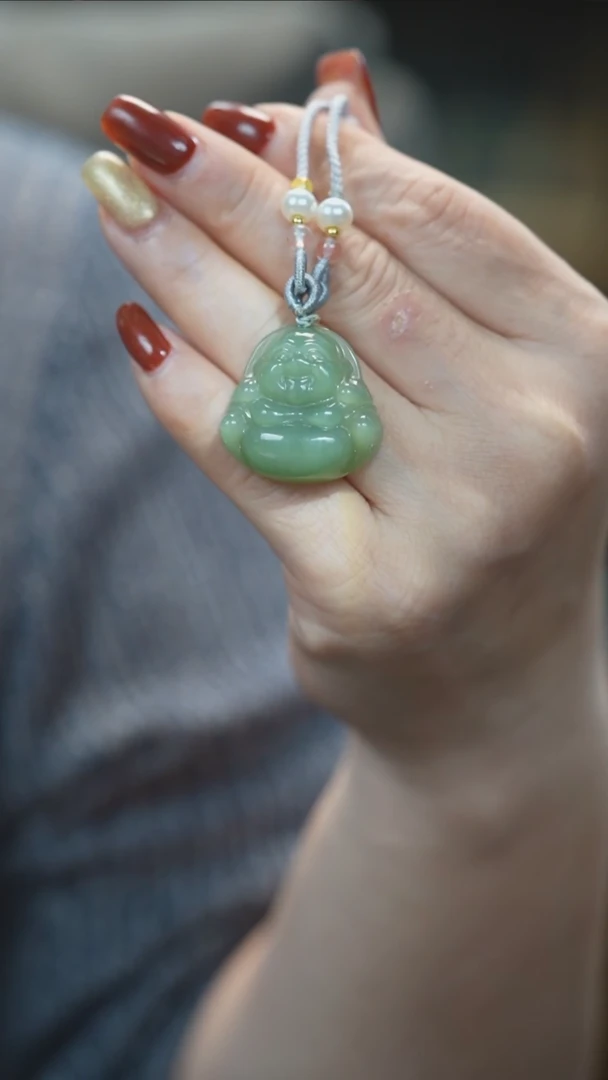 颈饰未镶嵌和田玉（碧玉）佛公