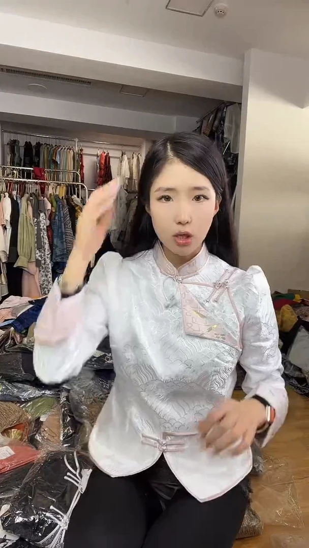 外套       XL码      115-125斤