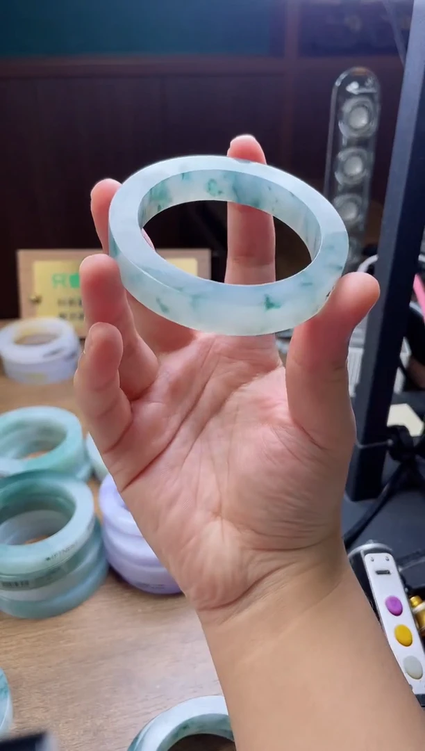 未镶嵌手镯定制翡翠珍*定制