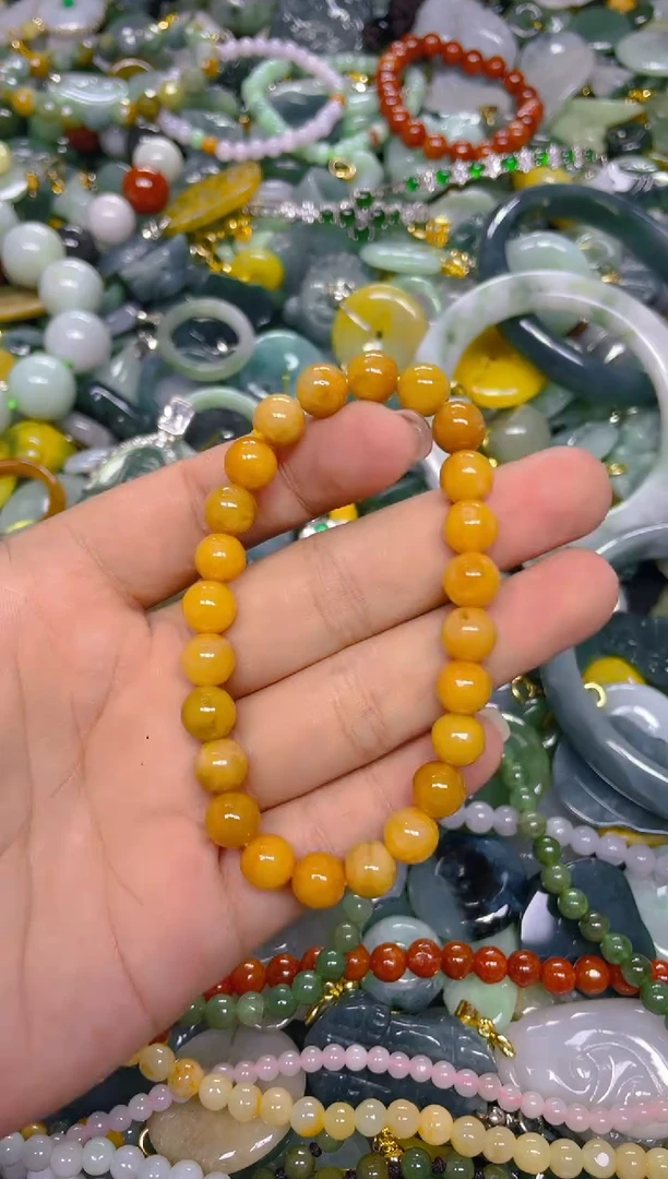 颈饰未镶嵌翡翠8MM/ S /翡翠A货，一件也是批发价