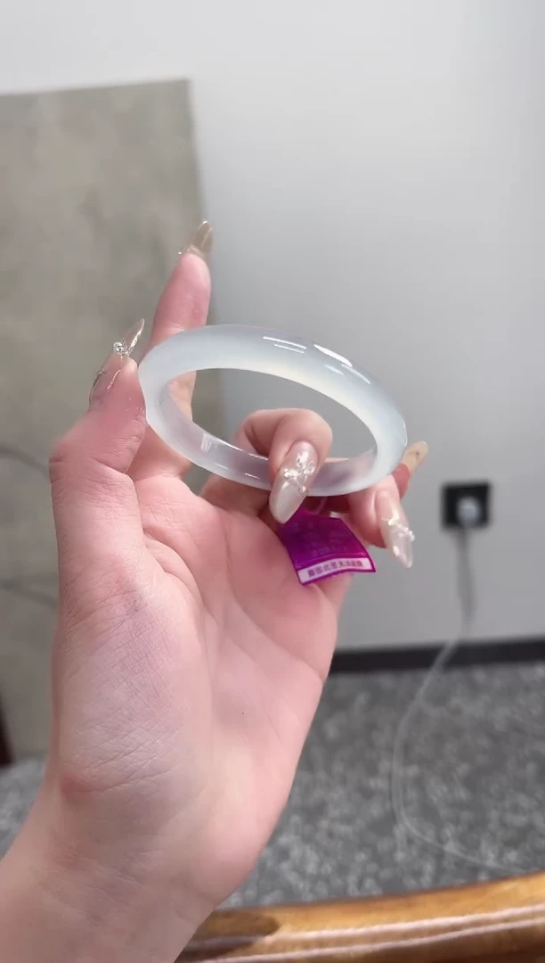 【闪购商品】玛瑙/玉髓手镯未镶嵌54圈 需要包容