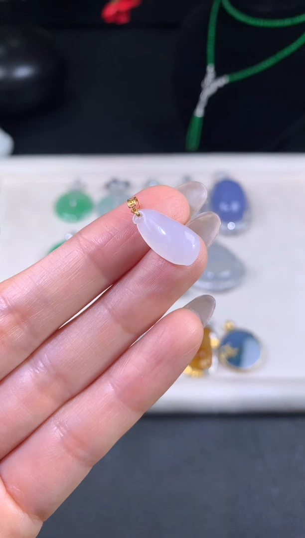 吊坠(不含链)18K金镶嵌翡翠