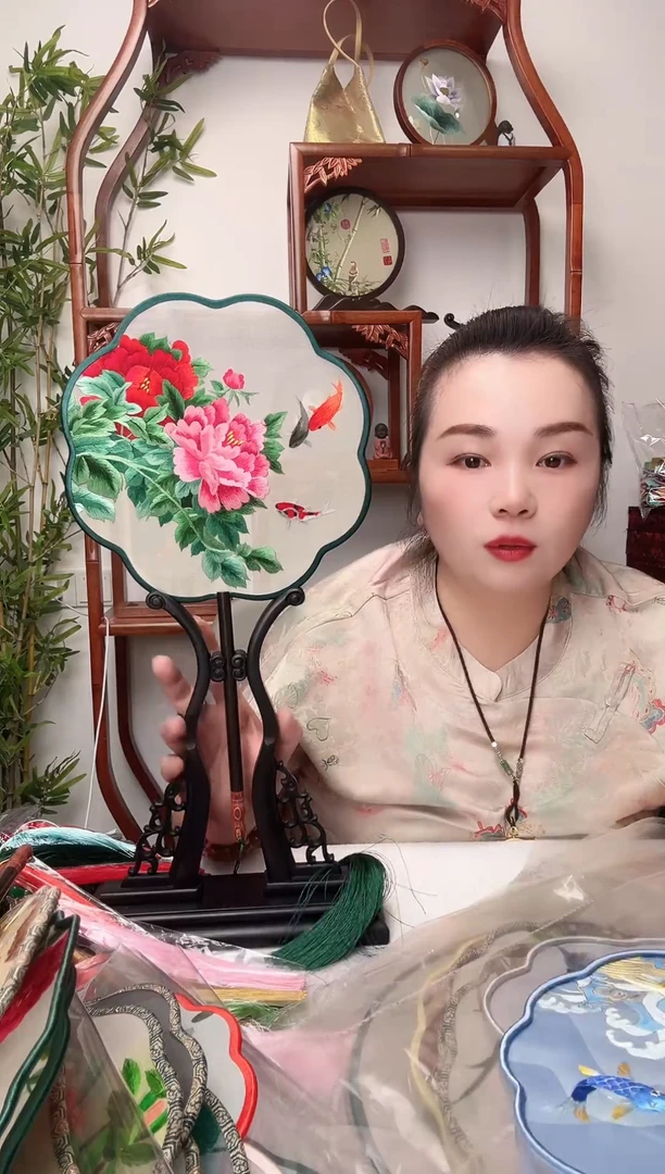 刺绣团扇双面非遗