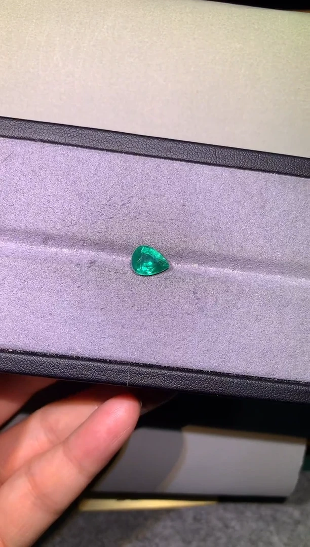 【闪购商品】祖母绿裸石未镶嵌2.16cGRCVVG极微油040