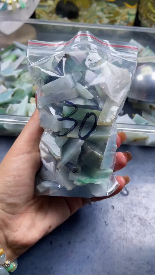 配石翡翠天然翡翠中号500克30