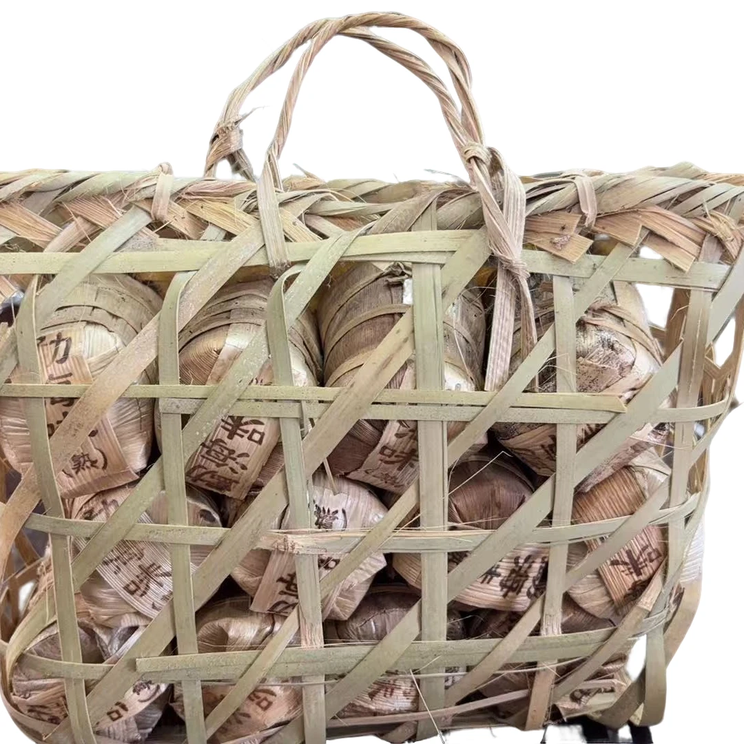 2017年勐海味 熟茶 饼茶 750g