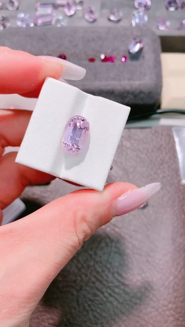 未镶嵌锂辉石裸石7.59ct