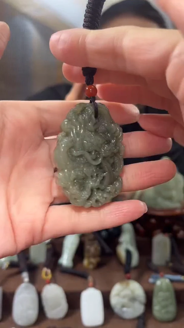 颈饰未镶嵌和田玉·