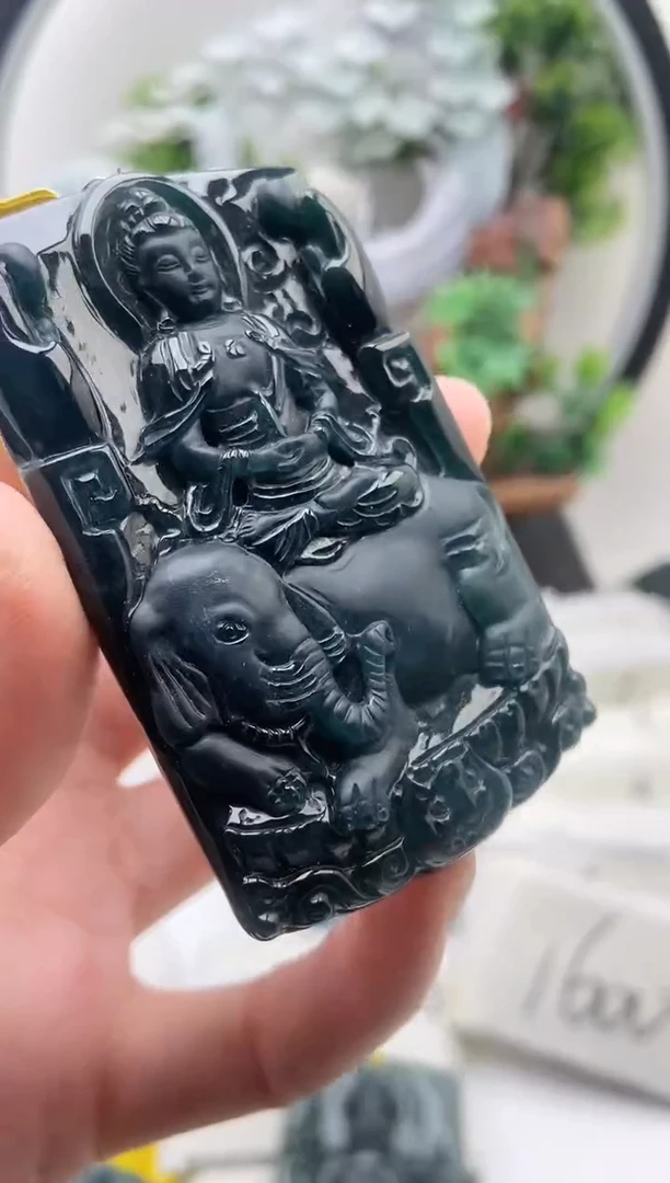 翡翠未镶嵌颈饰普贤