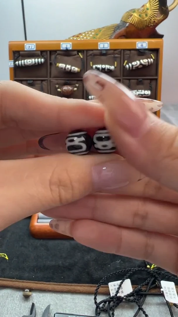 玛瑙/玉髓（覆膜）颈饰未镶嵌85微瑕随机发货