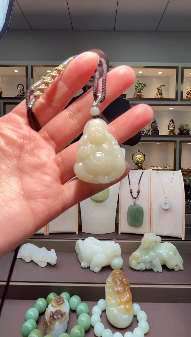 颈饰未镶嵌和田玉苏