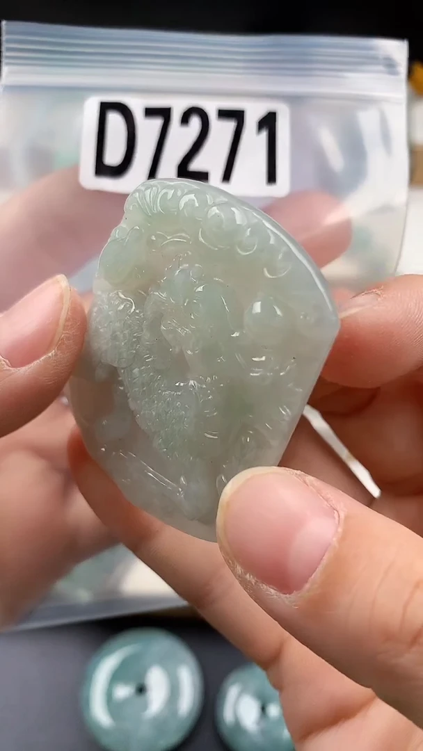 颈饰未镶嵌翡翠天然翡翠吊坠挂件