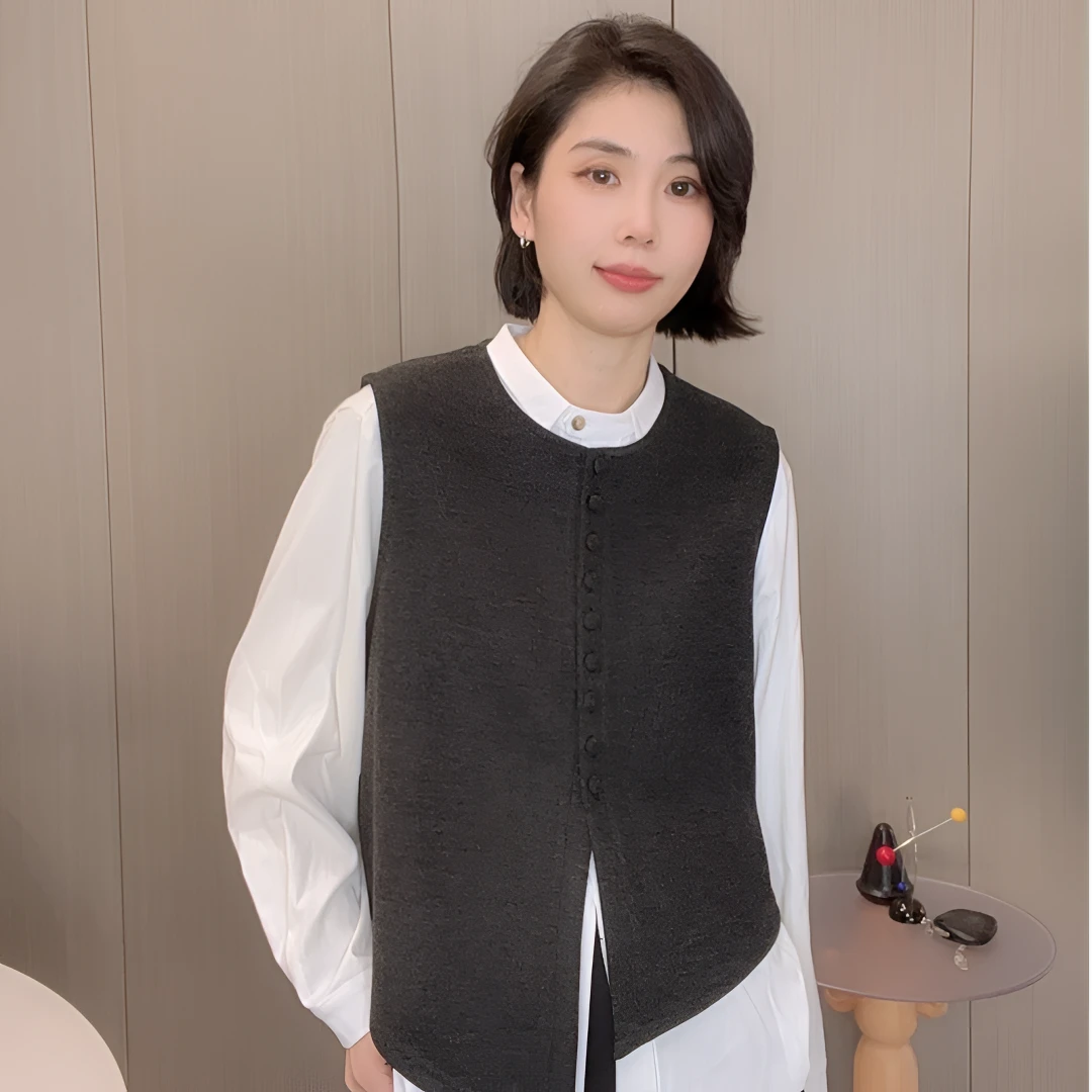 不规则设计款马甲