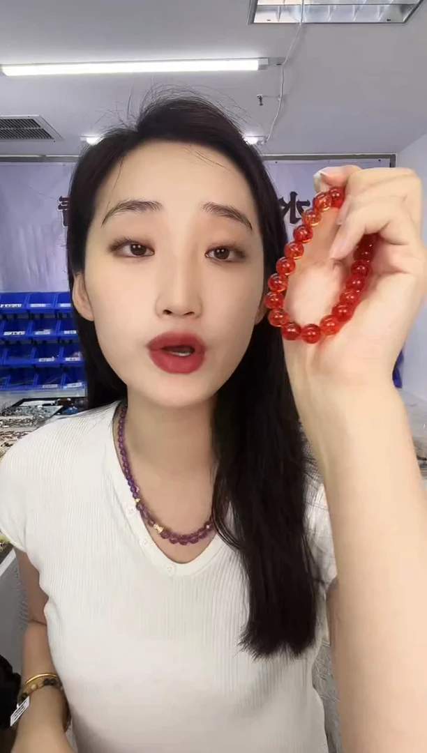 水晶手链未镶嵌 天然珠宝多样性发其一
