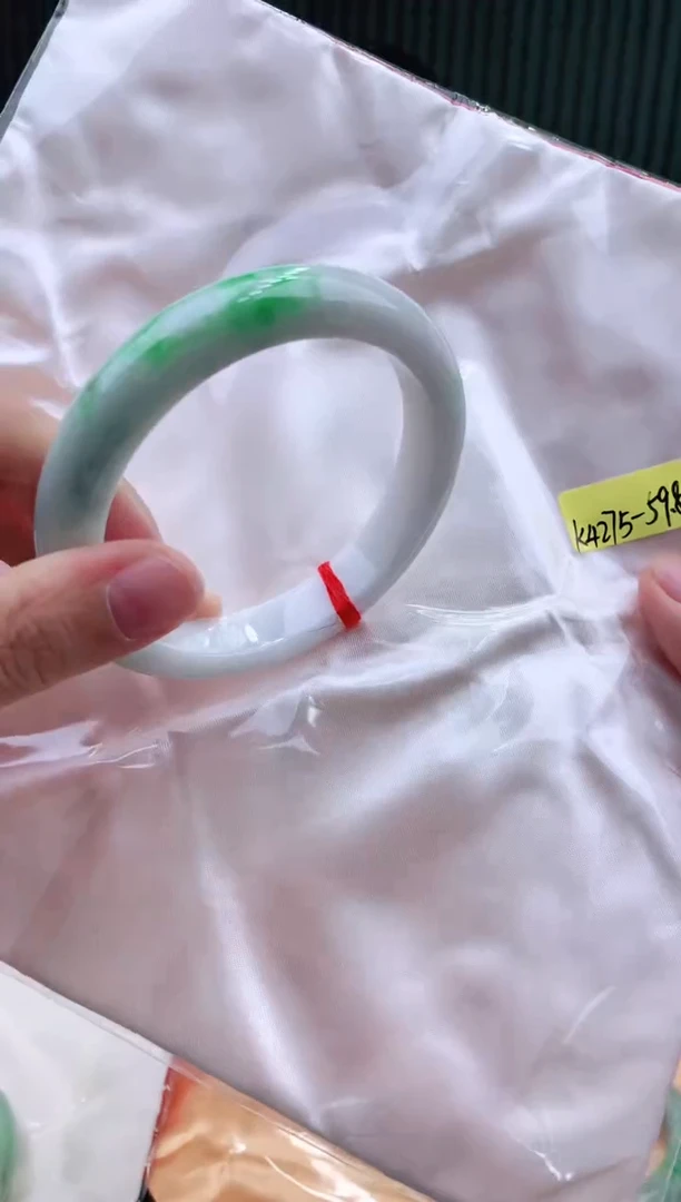 未镶嵌手镯翡翠59+