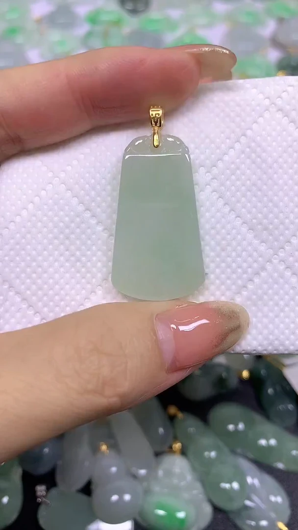 颈饰未镶嵌翡翠A货