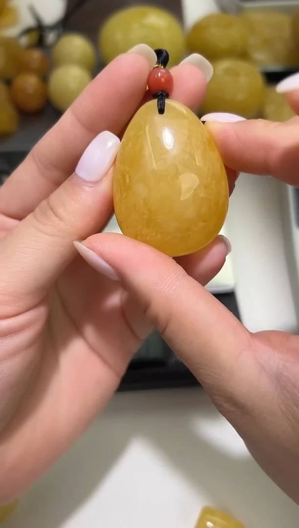 裸石琥珀未镶嵌琥珀蜜蜡吊坠
