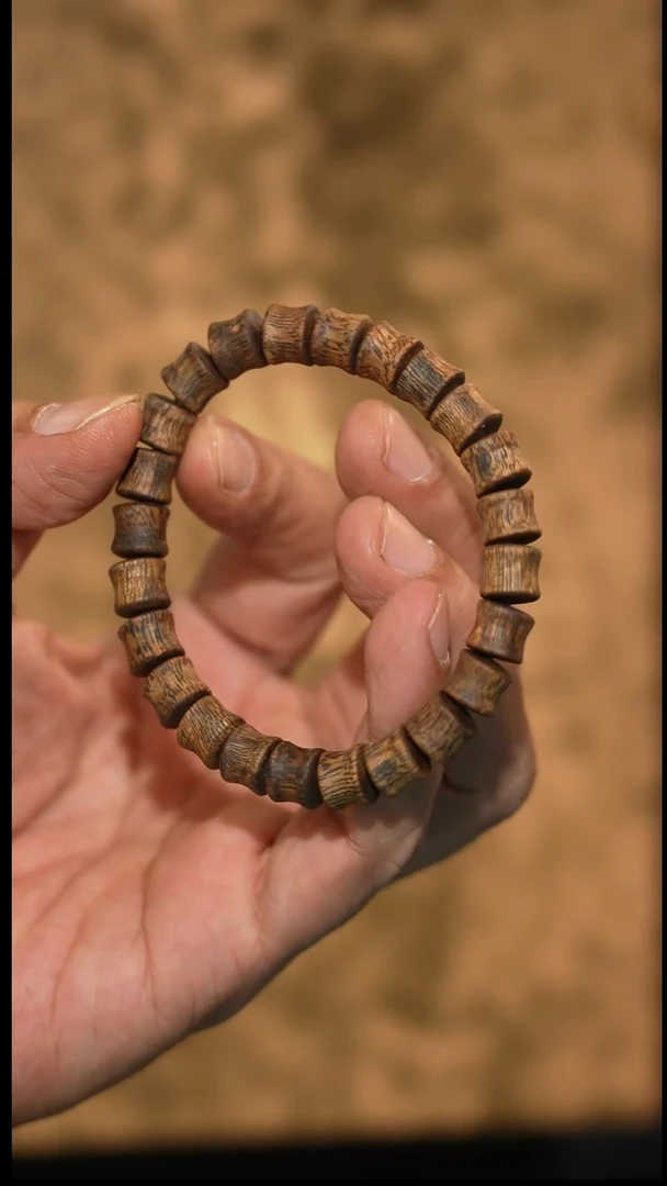 沉香手串马*海南绿奇楠9mm竹节珠单圈7克