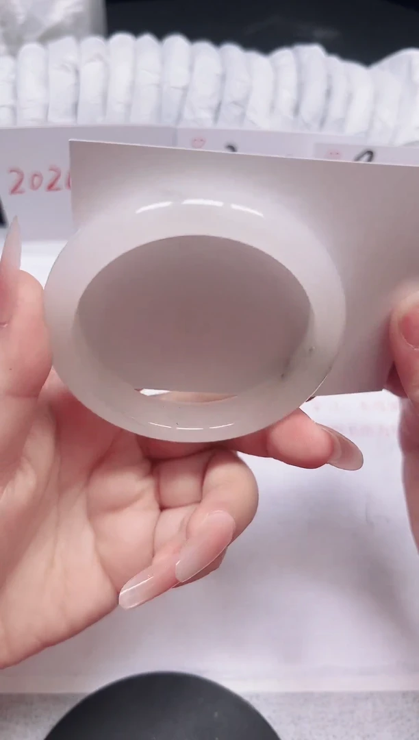 未镶嵌手镯石英质玉60-58.6