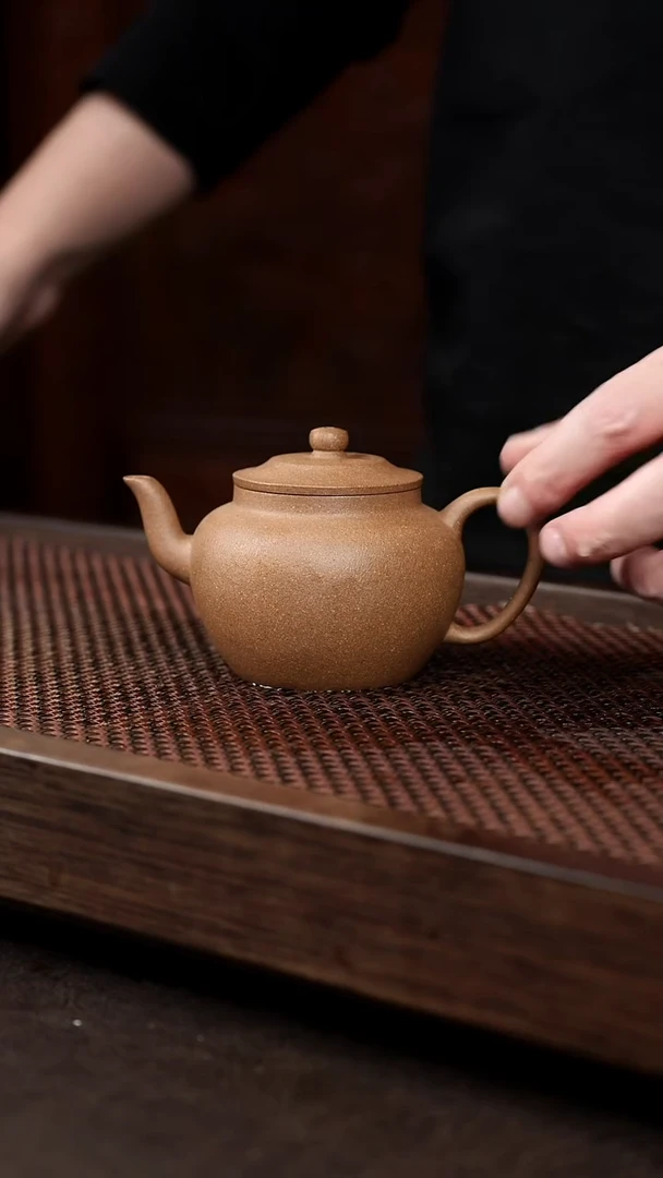 茶壶紫砂芝麻绿宫灯