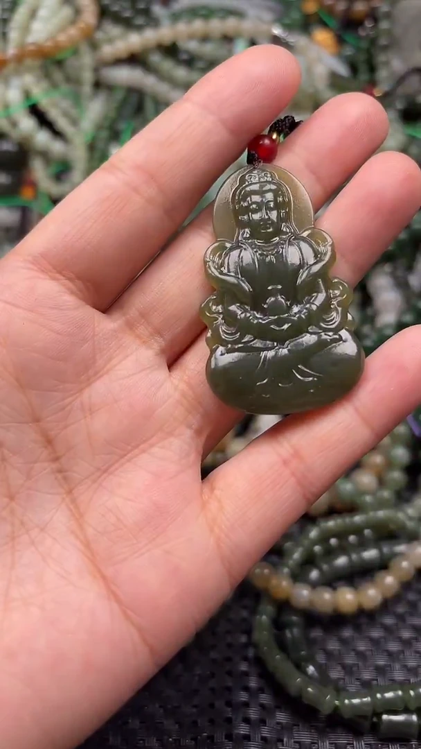 颈饰未镶嵌和田玉1