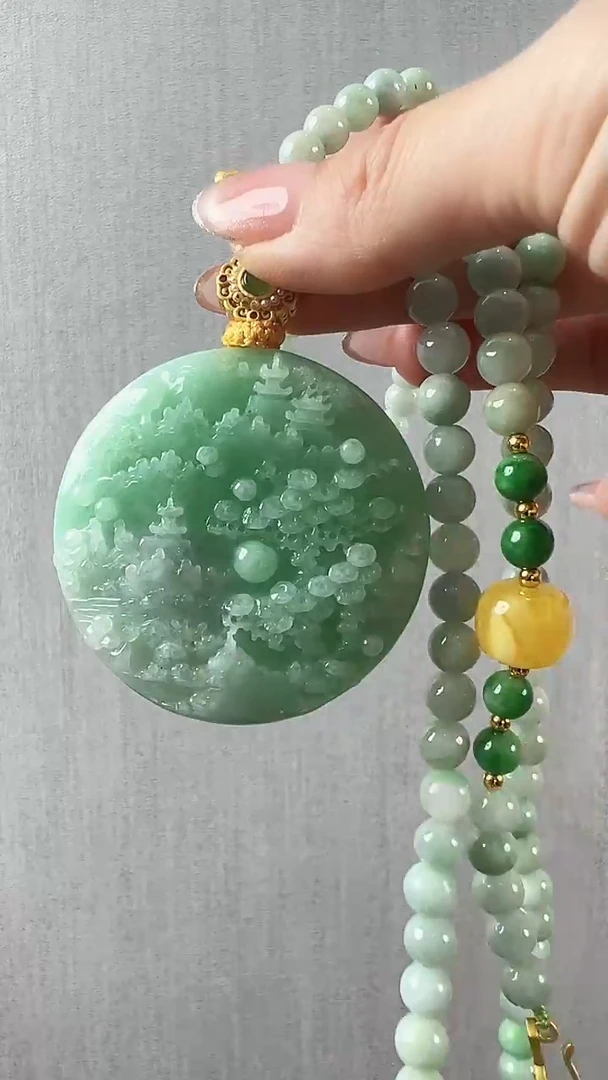 颈饰未镶嵌翡翠山水