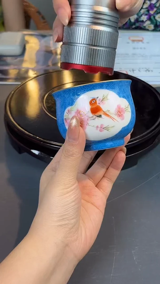 摆件瓷博会&水点桃花胡晶036