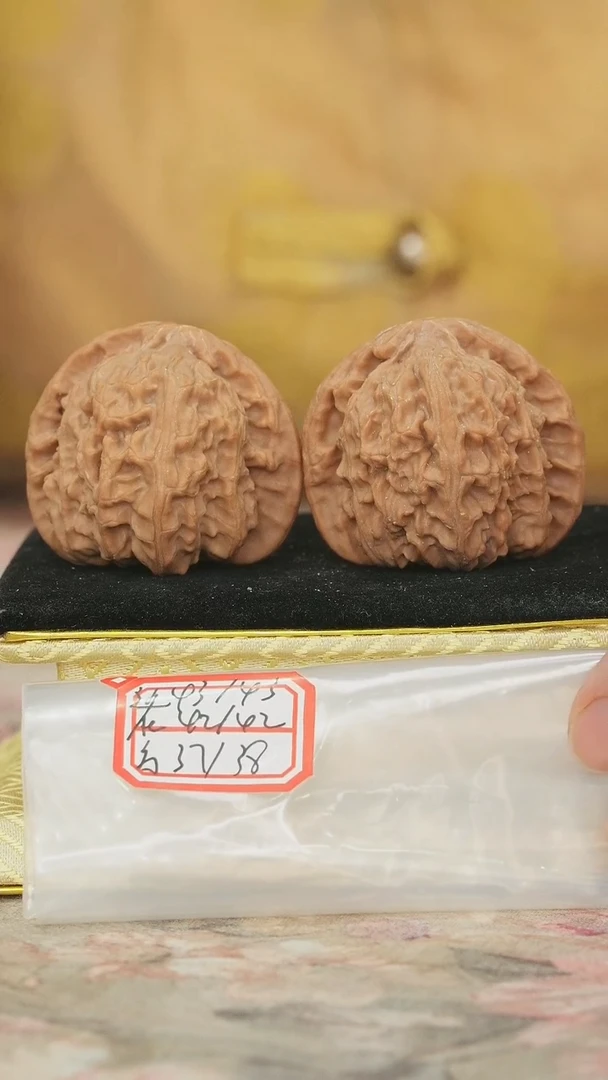 把件文玩核桃魏*夫白狮子微修