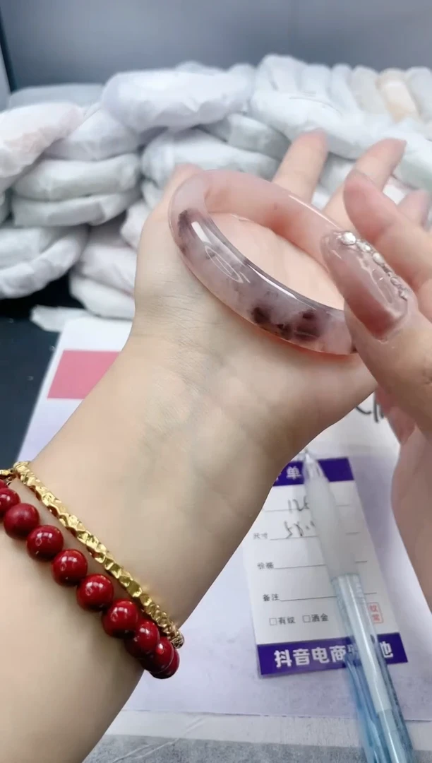 【闪购商品】石英质玉手镯未镶嵌126/58.4