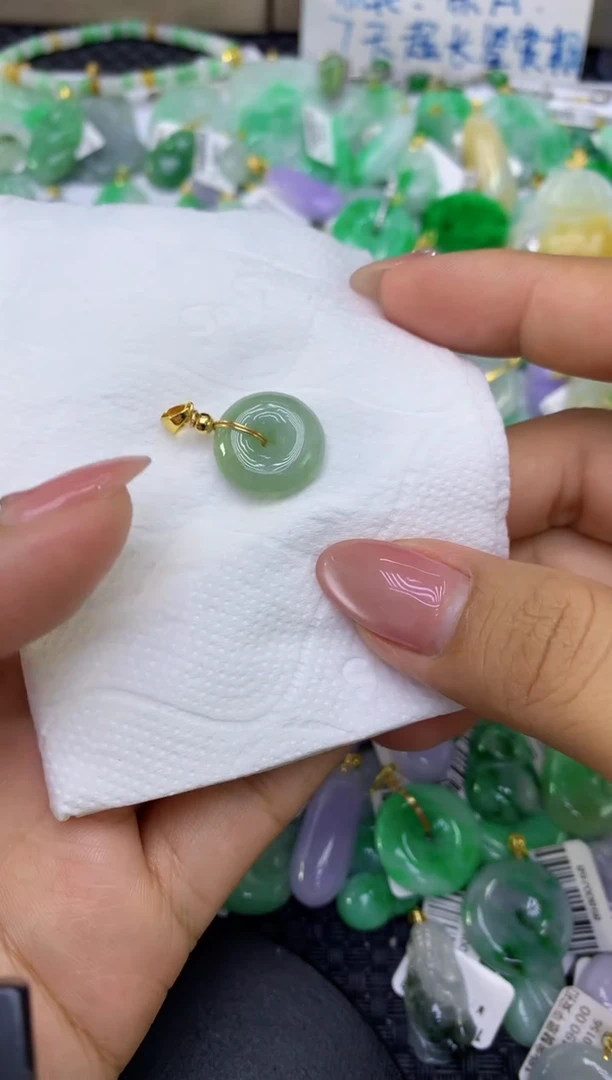 颈饰未镶嵌翡翠天然缅甸A货翡翠