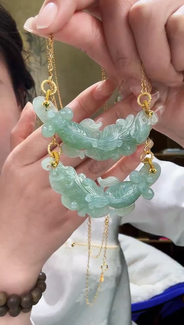 颈饰未镶嵌翡翠多样发其一个