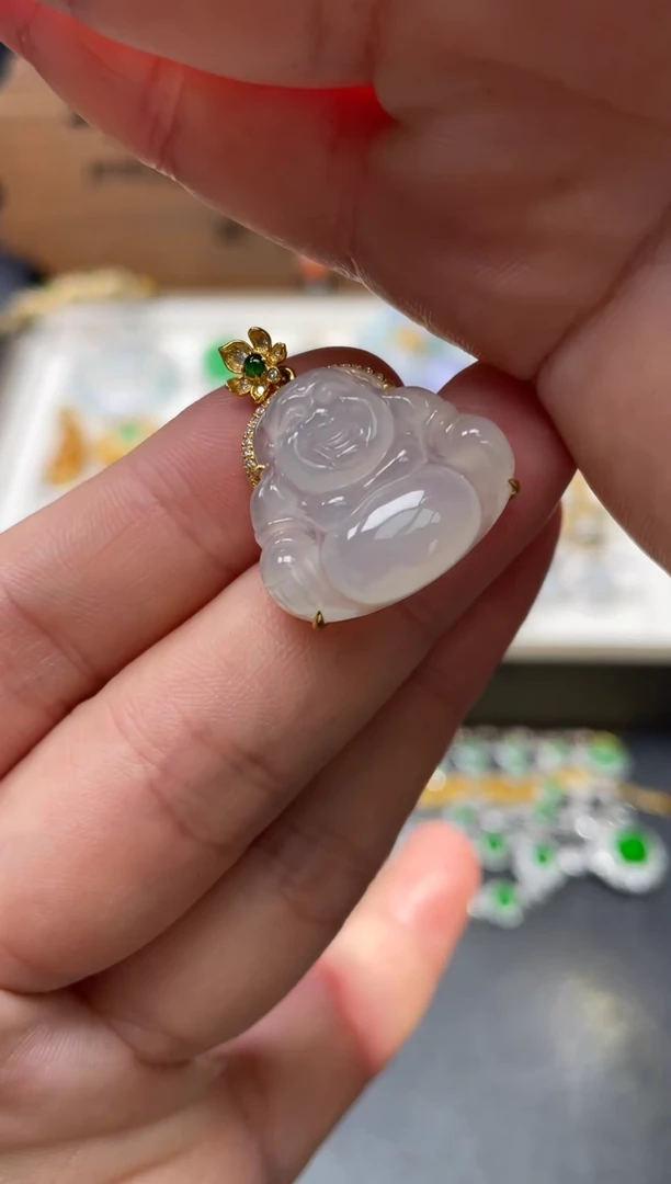 【闪购商品】翡翠颈饰18K金镶嵌19............