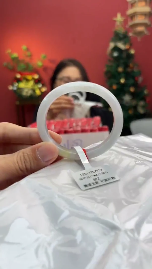 未镶嵌手镯（贵妃镯）翡翠翡翠手镯7