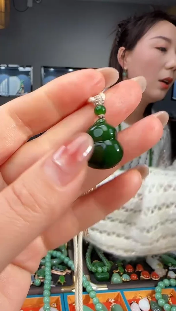 吊坠(不含链)未镶嵌和田玉1