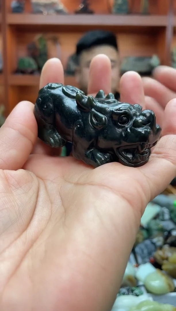 未镶嵌和田玉把件1