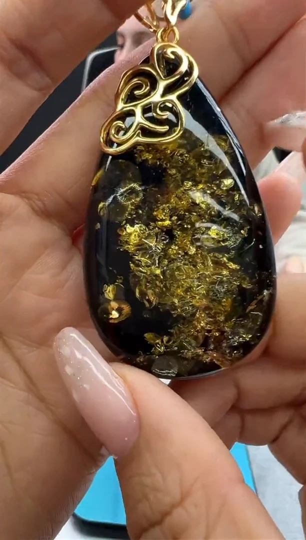 【闪购商品】琥珀颈饰未镶嵌39秒拍号