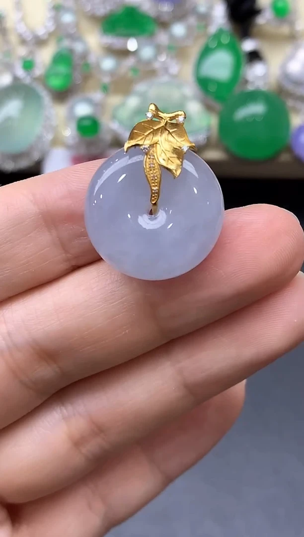 颈饰18K金镶嵌翡翠180-中国好珍宝