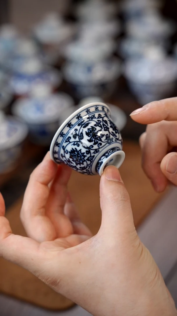 【闪购商品】缠枝小压手1111111111