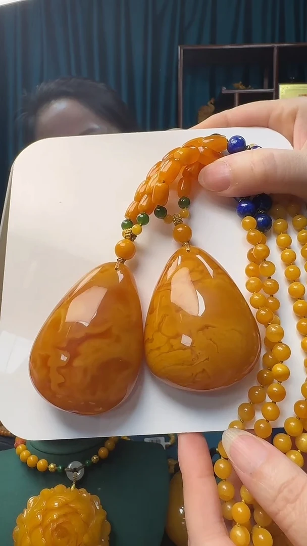 未镶嵌颈饰琥珀蜜蜡水滴吊坠