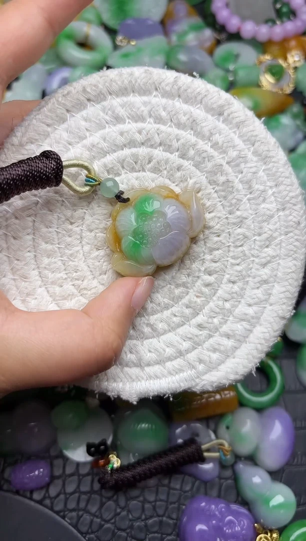 颈饰未镶嵌翡翠缅甸翡翠吊坠