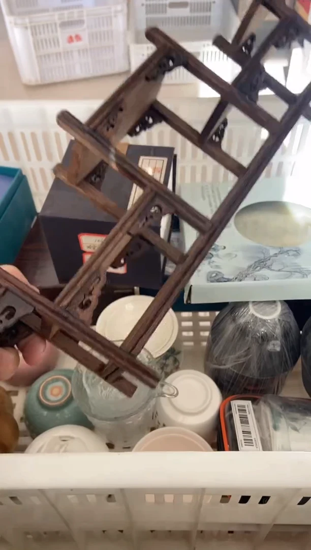 无运费险有瑕疵的摄影的产品有使用过的痕迹有点脏介意勿拍