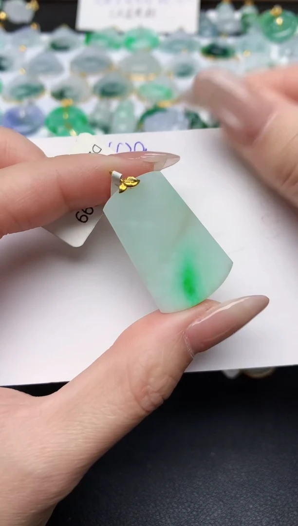 颈饰18K金镶嵌翡翠天然缅甸A货翡翠百元以上9元证书费自理