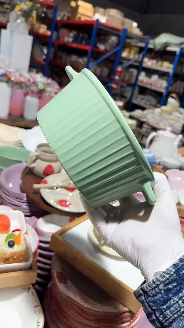 陶瓷绿色双耳碗微瑕 凑满20元包邮