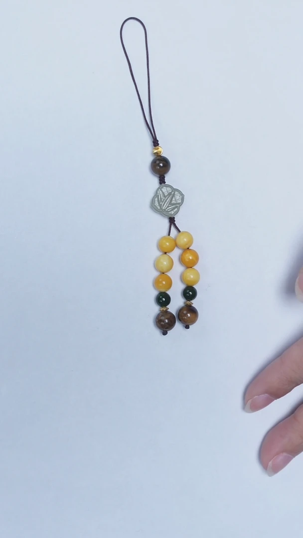 未镶嵌颈饰琥珀花蜡根珀挂件