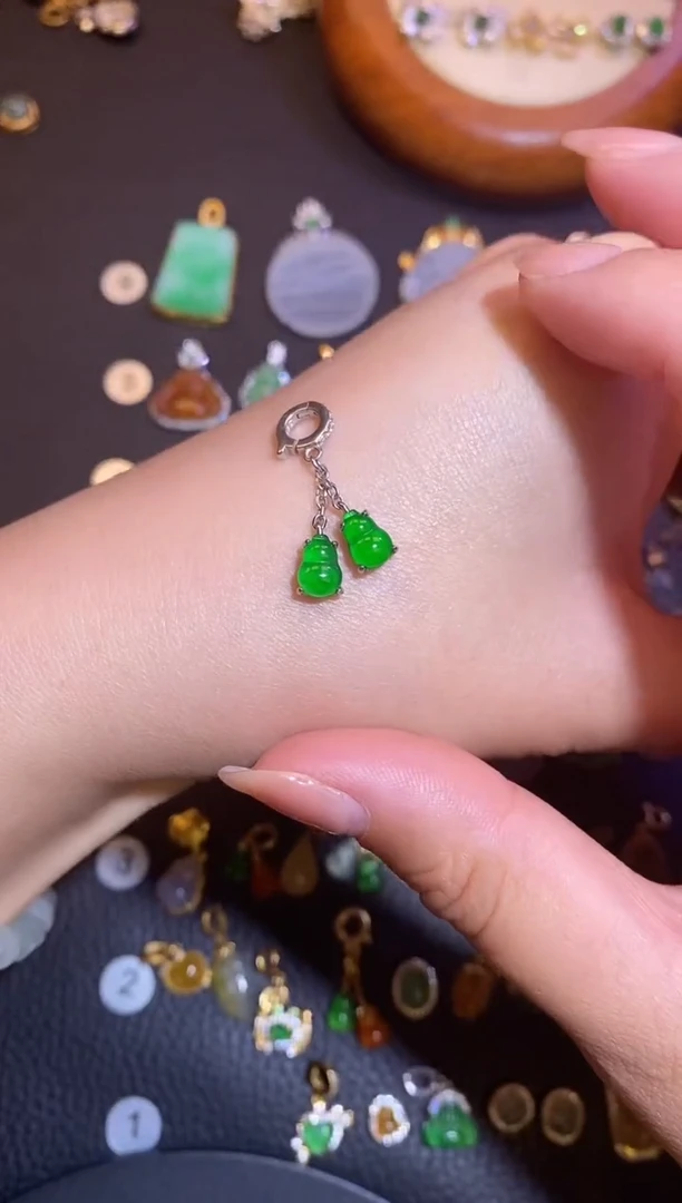 颈饰银S925镶嵌翡翠a货翡翠