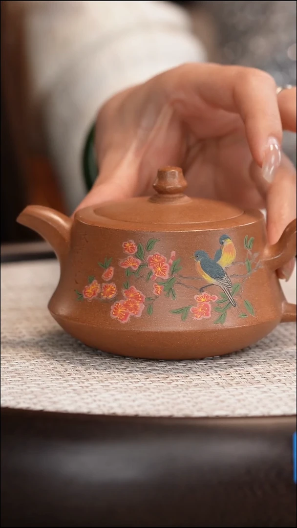 茶壶紫砂【张杏娟】沉香泥 柱础 240cc